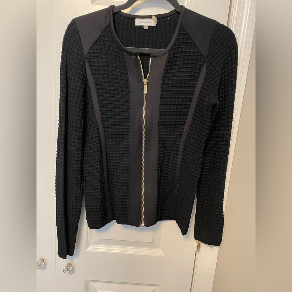 Calvin Klein size small thi waffle blazer. Black